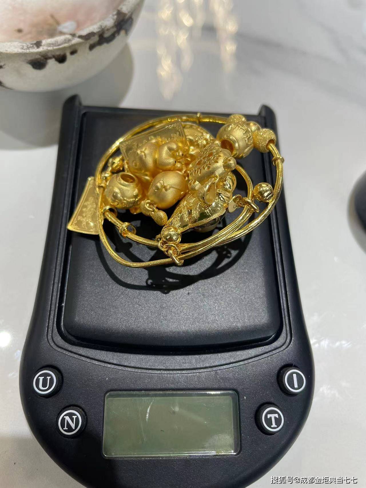 长兴最新24小时上门回收金价方法分析(最方便真实的长兴24小时上门回收黄金方法)